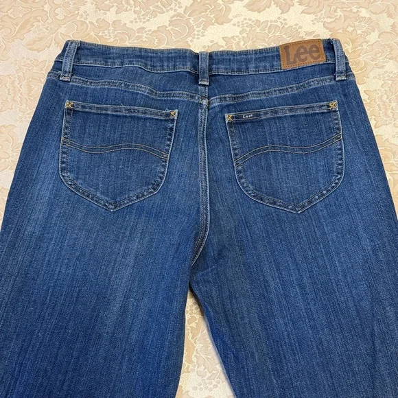 Lee Women's Blue Denim Jeans size 10 medium boot cut 28-1/2” inseam - Picture 4 of 6